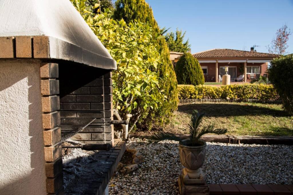 הוילה קאלדס דה מונטבוי Casa Bella Con Piscina מראה חיצוני תמונה